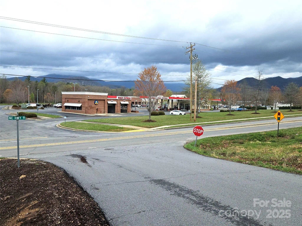 701 Nc 9 Highway, Black Mountain