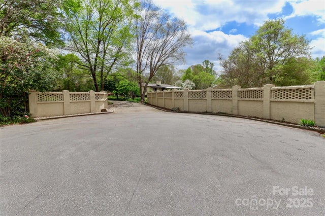 455 W Gleneagles Road, Statesville