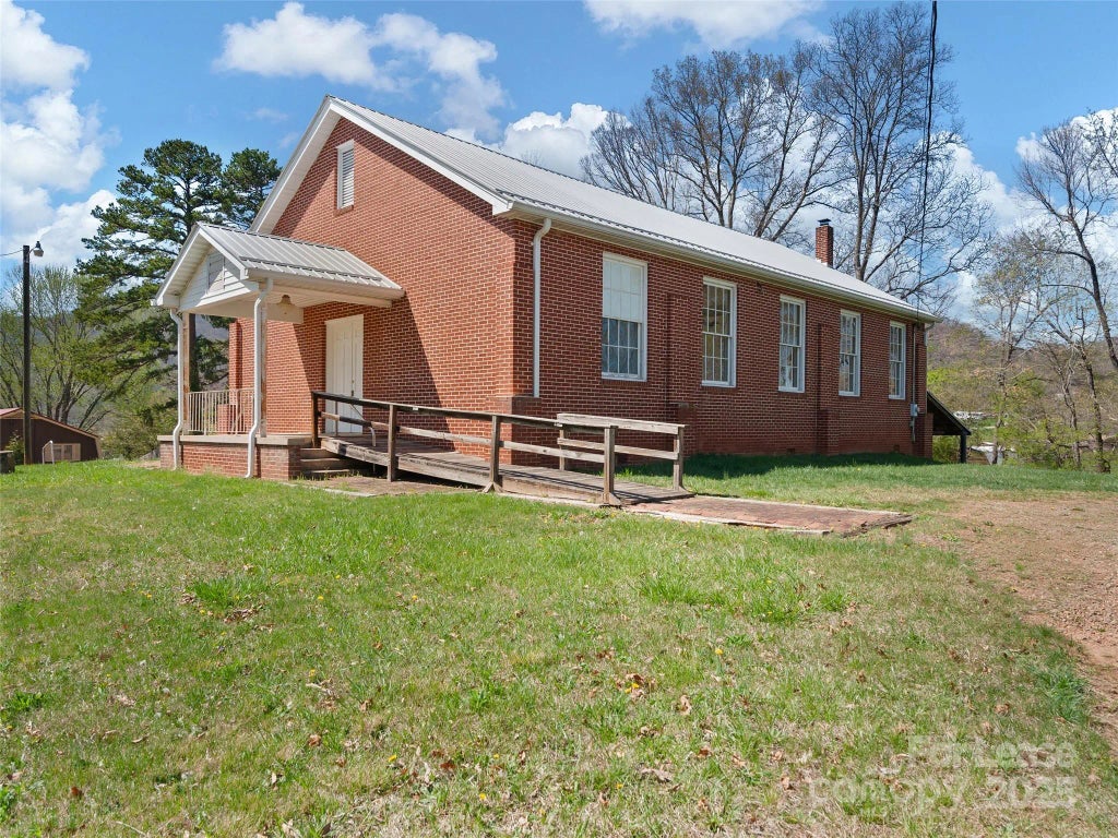 62 Birdsong Trail, Waynesville