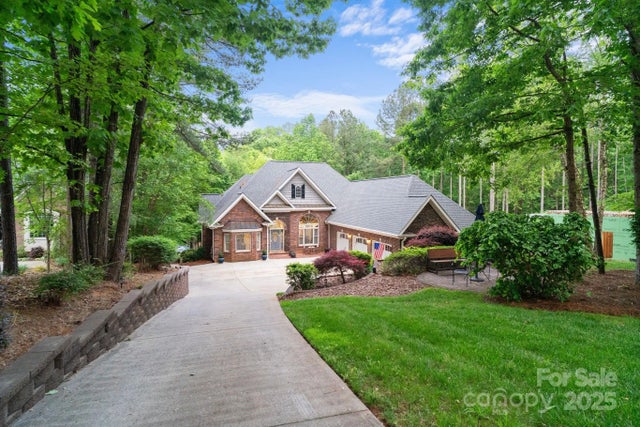 2200 Capes Cove Drive, Sherrills Ford