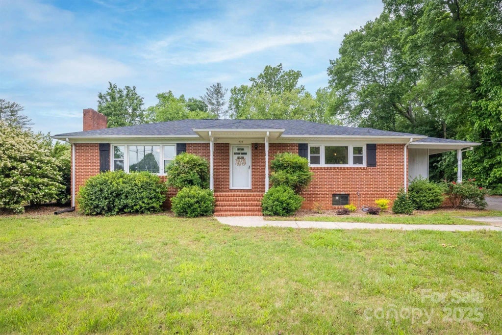 826 Jamestown Road, Morganton