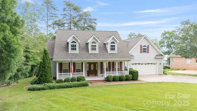 9372 Island Point Road, Sherrills Ford