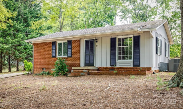 24 19th Street Nw, Hickory