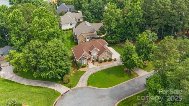 8918 Beach Bluff Court, Sherrills Ford