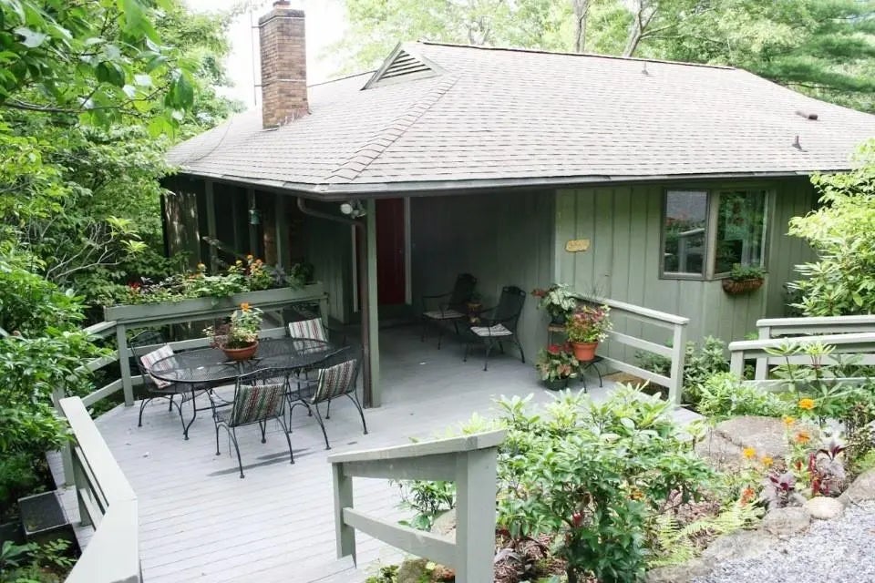 31 Rhododendron Road, Black Mountain