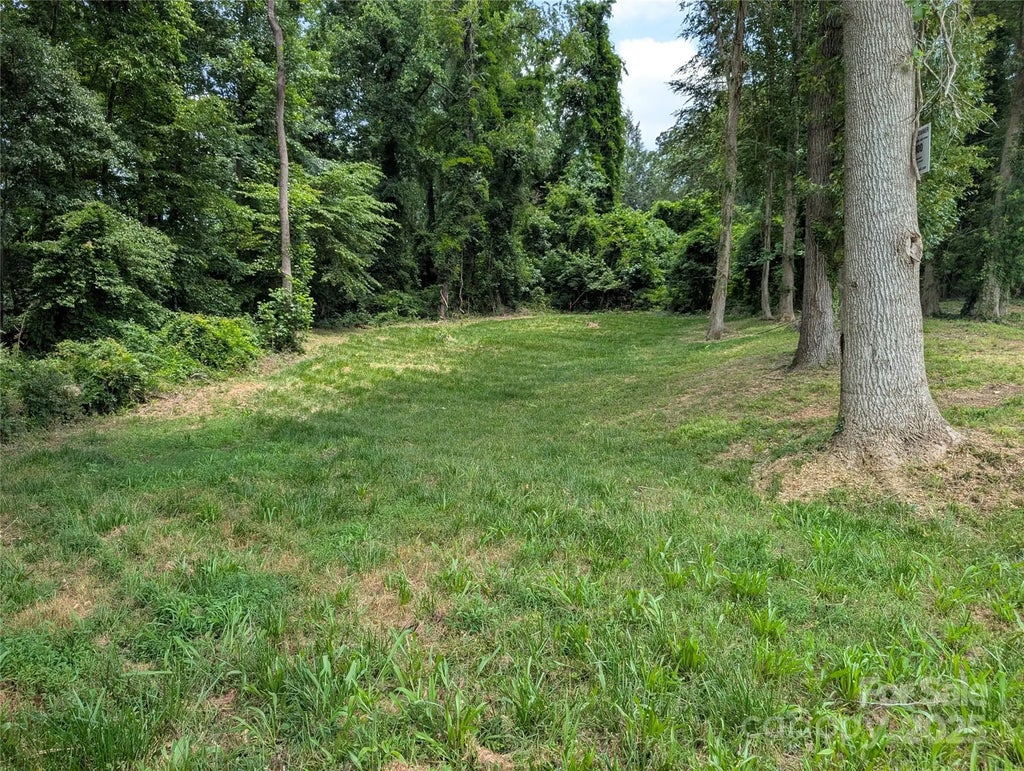 710 Bouchelle Road, Morganton