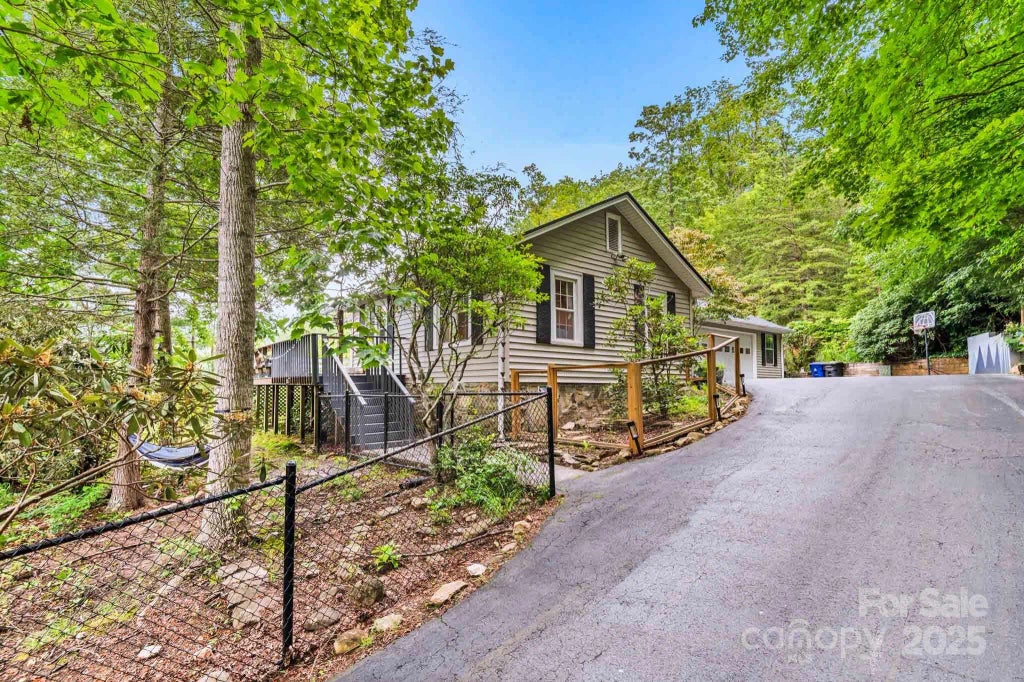 32 Tucker Road, Black Mountain