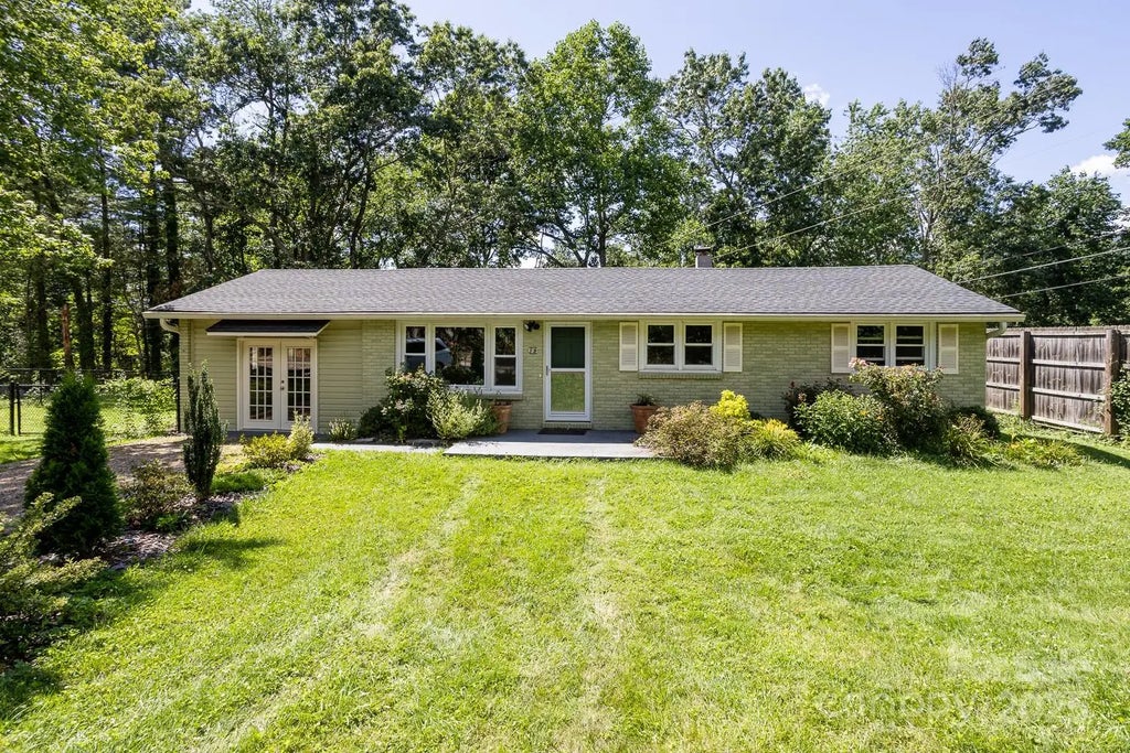 50 Taft Street, Black Mountain