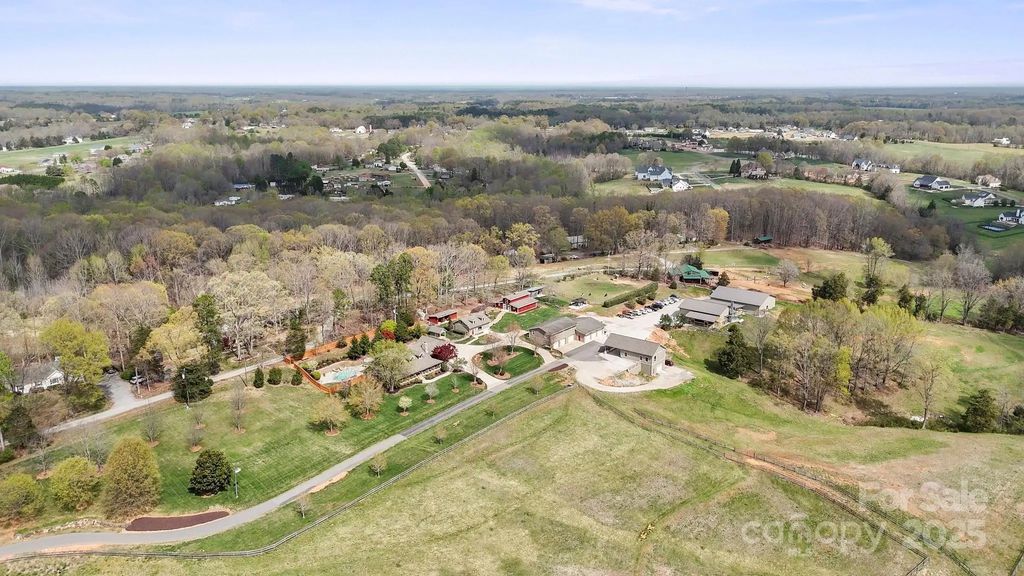 1620 London Road, Mooresville