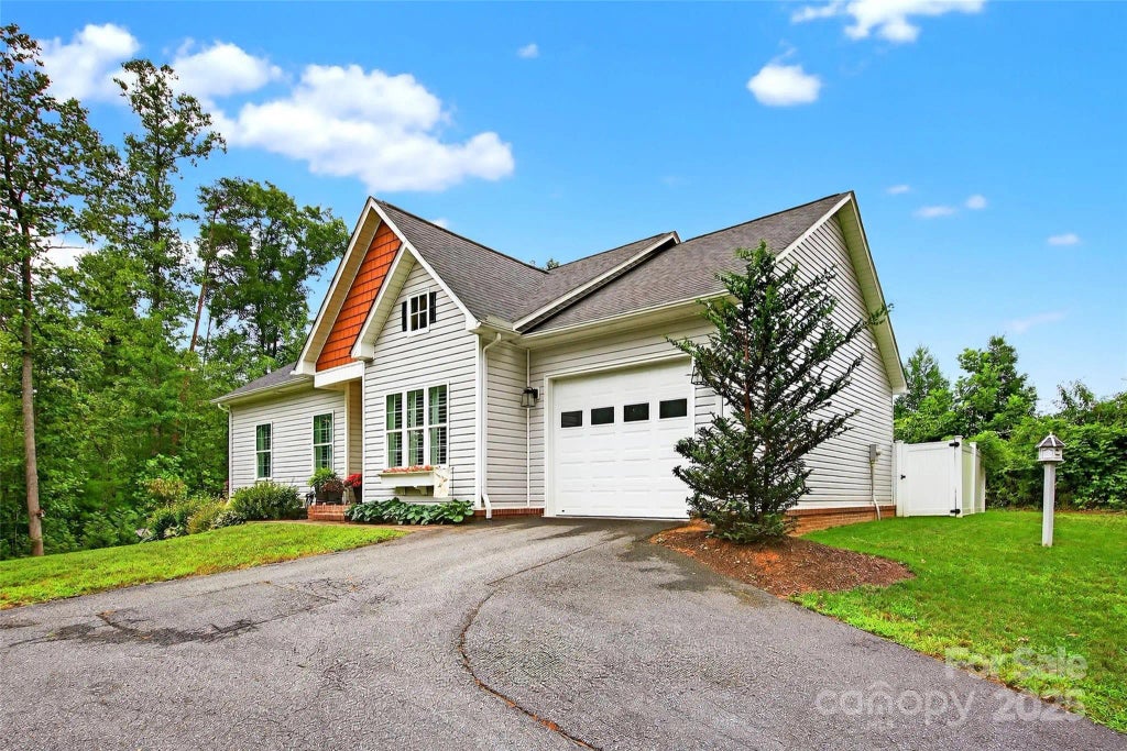 3620 Lake Drive, Morganton