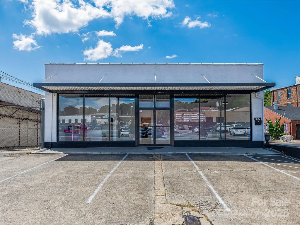 105 W Henderson Street, Marion