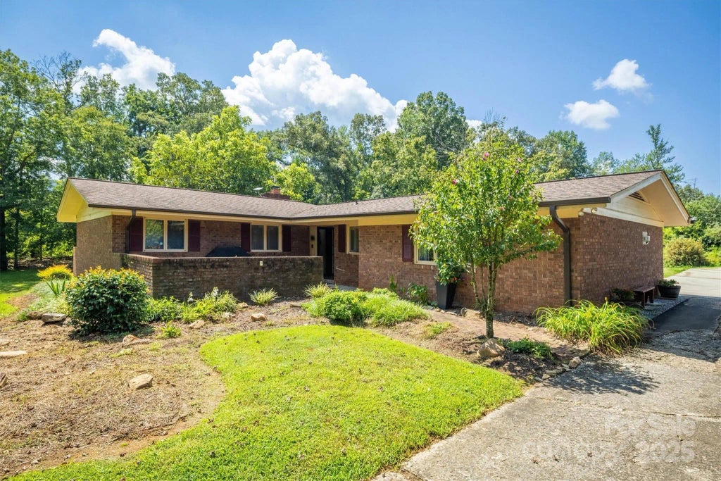 4620 Montclaire Avenue, Morganton