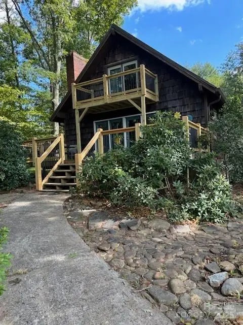 2491 Watts Street, Morganton