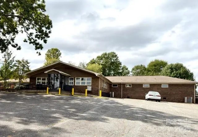 304 South Main Street, Morganton