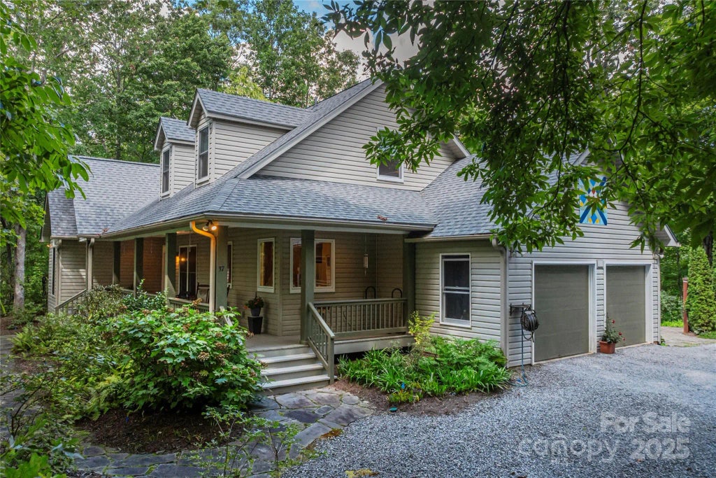 37 Wood Robin Lane, Black Mountain