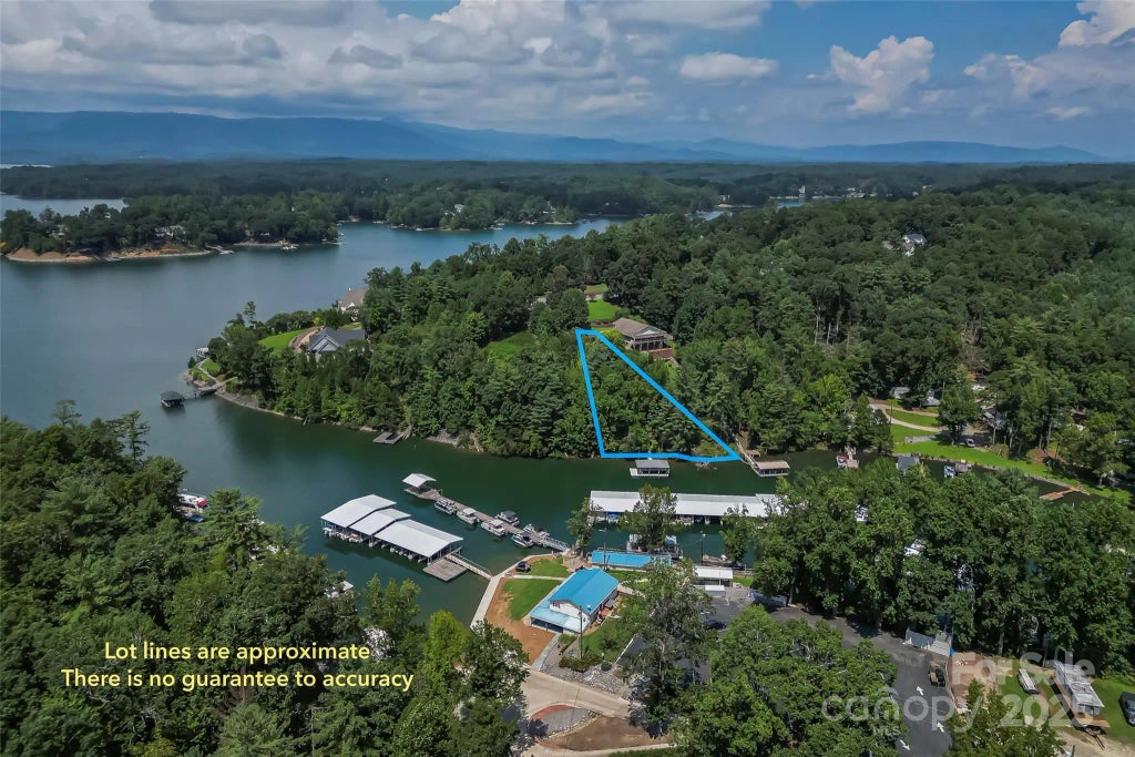 2076 Waterford Way, Morganton