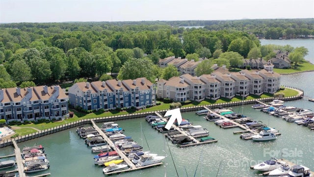 18647 Vineyard Point Lane, Cornelius