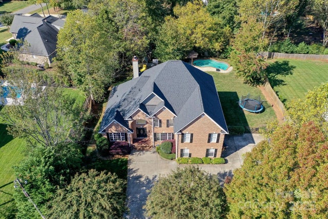 406 Canvasback Road, Mooresville