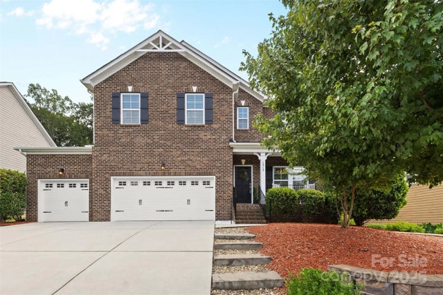 1919 Madeira Circle, Waxhaw