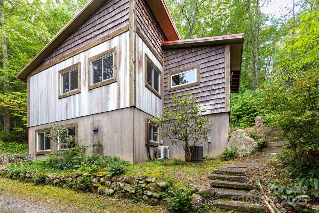 212 Yates Avenue, Black Mountain