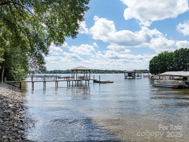 4875 Moore Street, Sherrills Ford