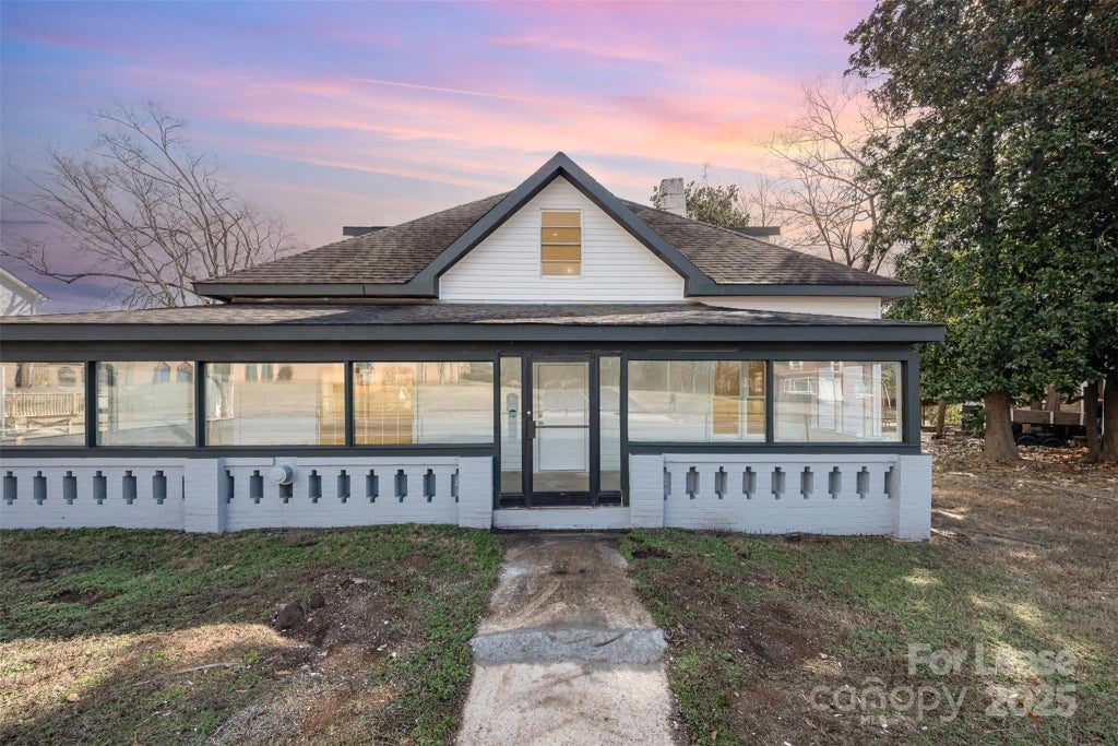 1201 S Lafayette Street, Shelby