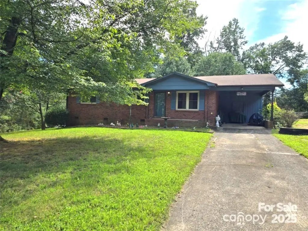 1364 Oak Hill Drive, Morganton