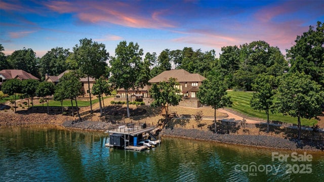 4202 54th Avenue Ne, Hickory