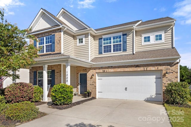 1008 Wainscott Drive, Waxhaw
