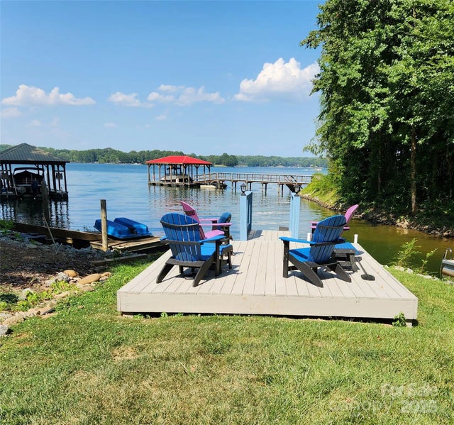 9542 Riviera Drive, Sherrills Ford