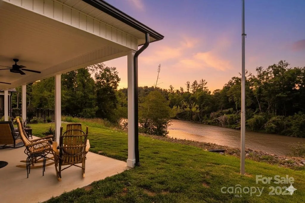 255 Eagles Landing, Morganton