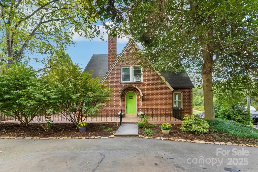 1205 E Union Street, Morganton