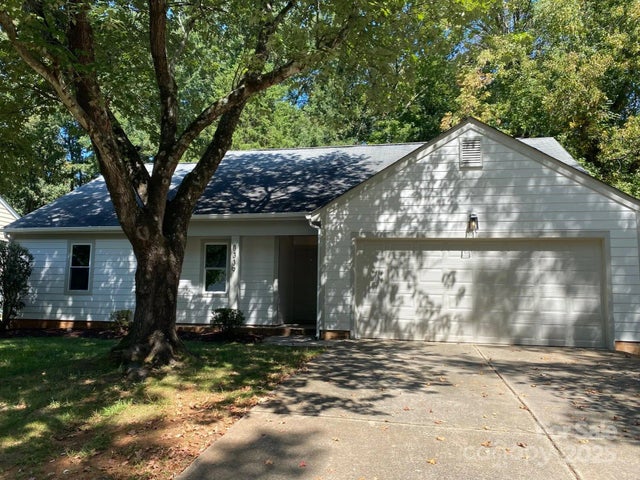 8339 Houndstooth Drive, Charlotte