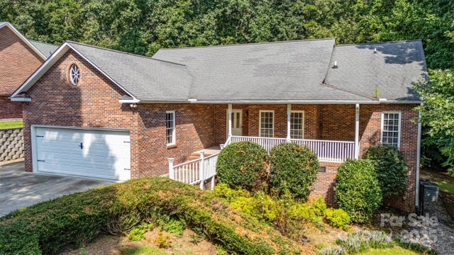 1448 Weatherwood Drive, Lincolnton