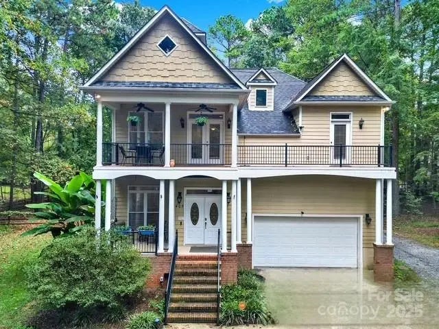 405 Isle Of Pines Road, Mooresville