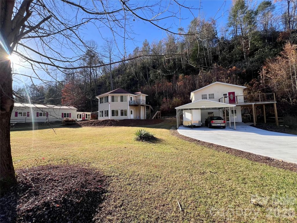 214 Locust Cove Road, Marion