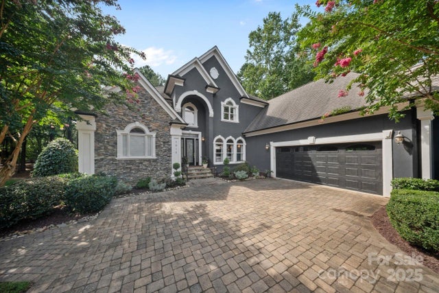 8915 Warwicke Lane, Sherrills Ford