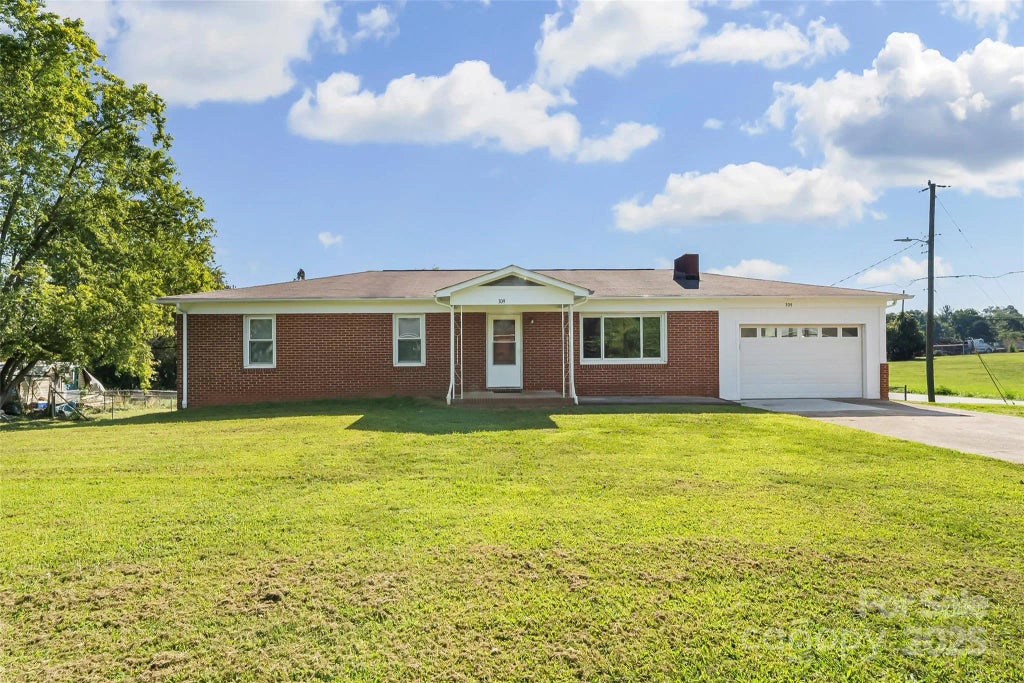 309 Salem Road, Morganton