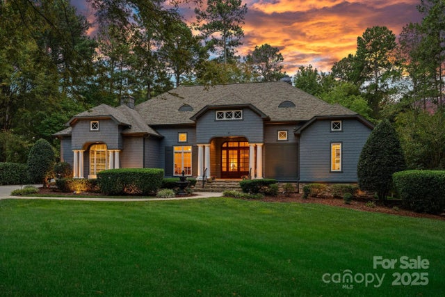 121 Marstons Mill Drive, Mooresville