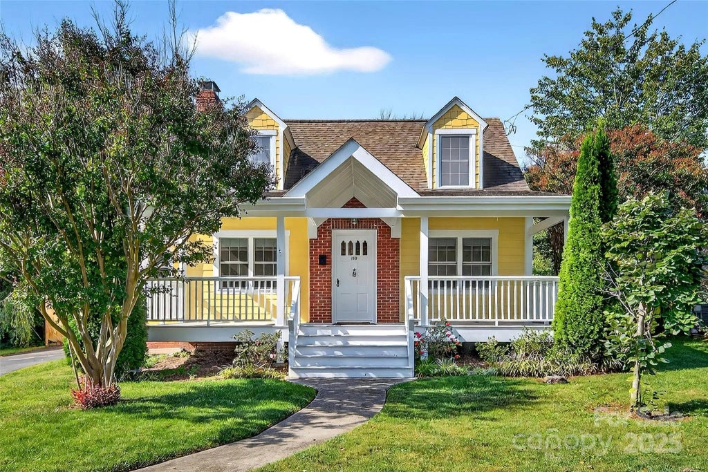 109 N Dougherty Street, Black Mountain