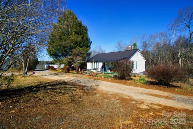160 Sharpe Farm Drive, Statesville