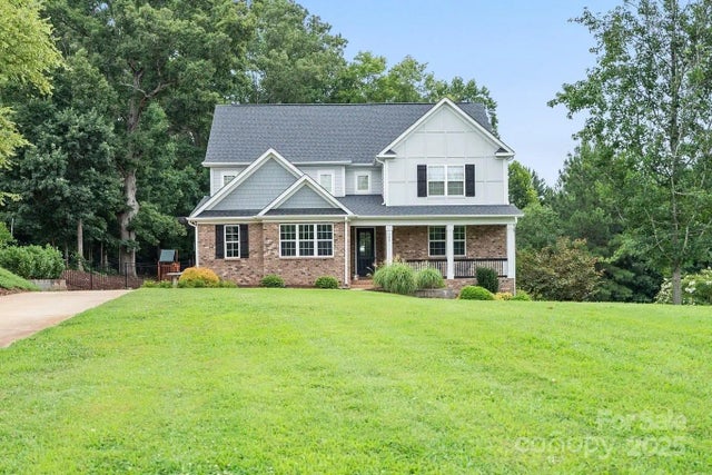 155 Pine Mist Drive, Mooresville