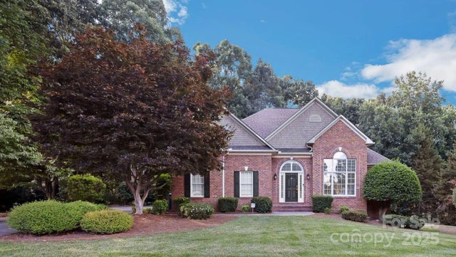 122 Mariner Pointe Lane, Mooresville