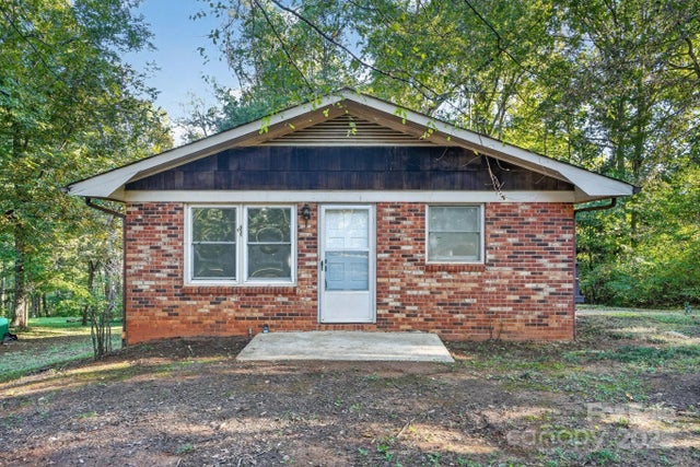 1494 Carpenter Street, Newton