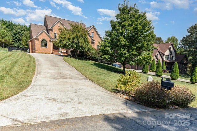 6075 Willow Farm Drive, Denver