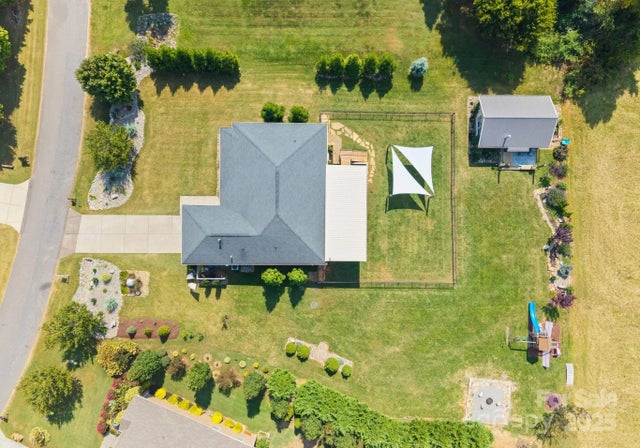 130 Nesting Quail Lane, Mooresville