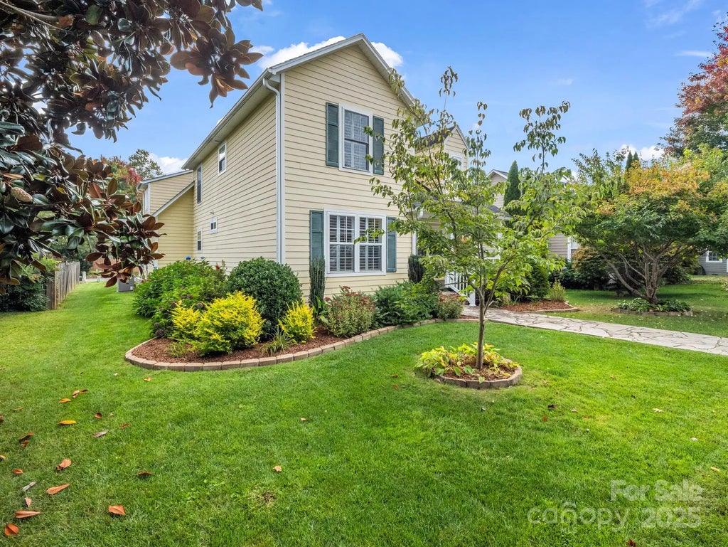 10 Cotton Creek Circle, Black Mountain