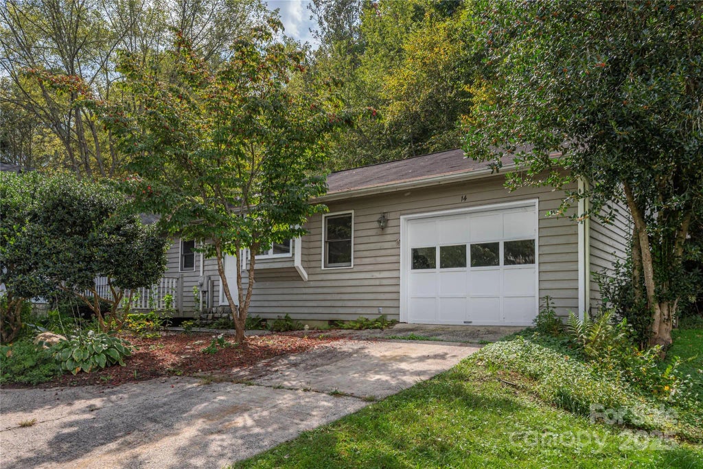 14 Llama Vista Court, Black Mountain