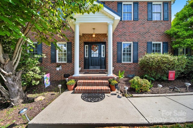 1106 38th Avenue Ne, Hickory
