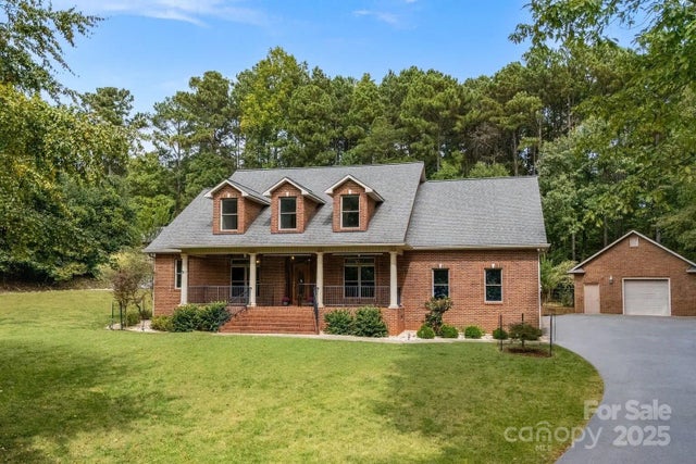 182 Broadview Circle, Mooresville